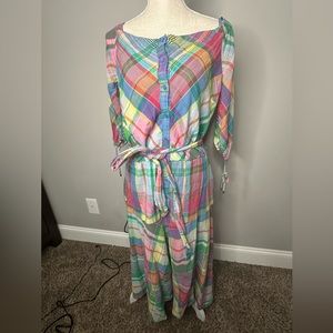 colorful plaid dress on the shoulder and three quarters